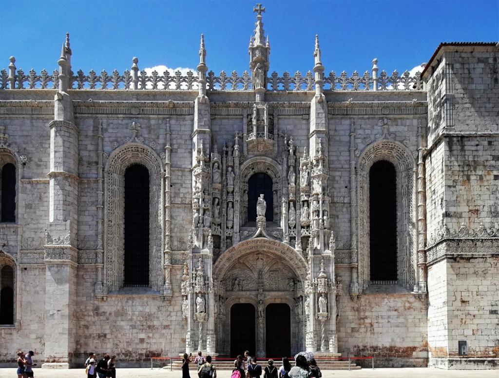Belem: Hieronymitenkloster Südportal der Kirche (2023)
