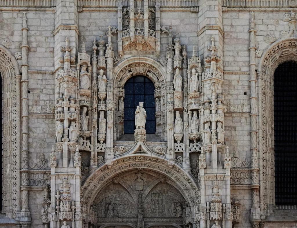 Belem: Hieronymitenkloster Südportal der Kirche (2023)