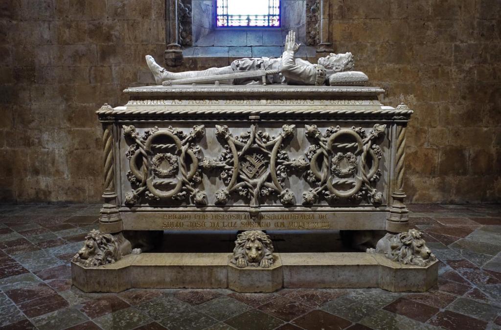 Belem: Hieronymitenklosterkirche - Kenotaph von Camões (2023)