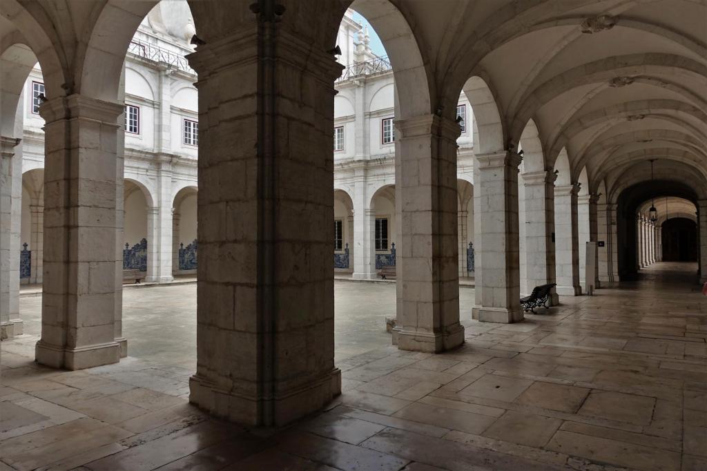 Lissabon: Vinzenzkloster vor den Mauern [S. Vicente de Fora] - Kreuzgang (2023)