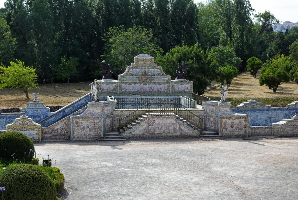 Queluz: Blick vom Schloss zum Kanal (2023)