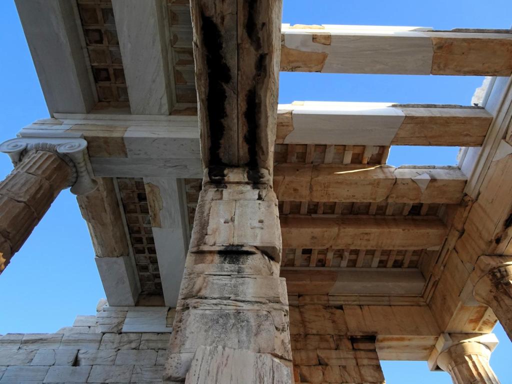 Athen: Akropolis Propyläen - Gebälk des Torhauses (2023)