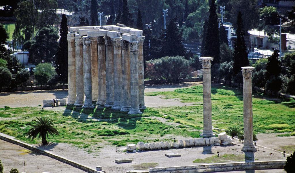 Athen: Olympieion mit Tempel für den Olympischen Zeus (1996)