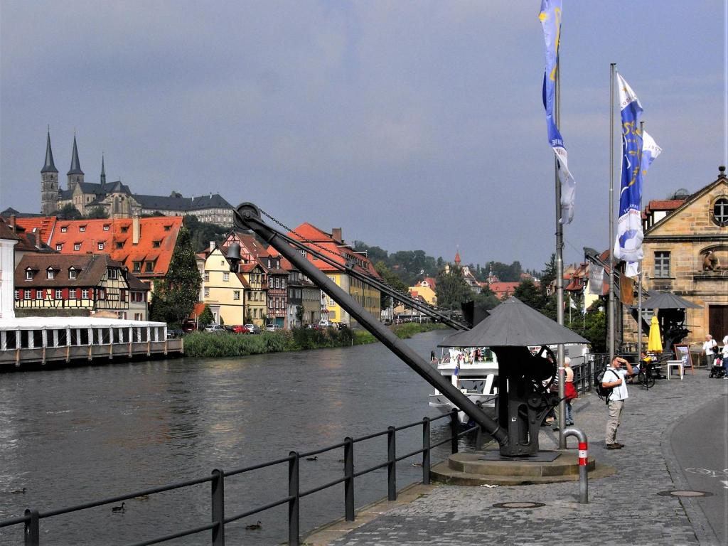 Bamberg: Kran und Blick zur Michaelskirche (2007)