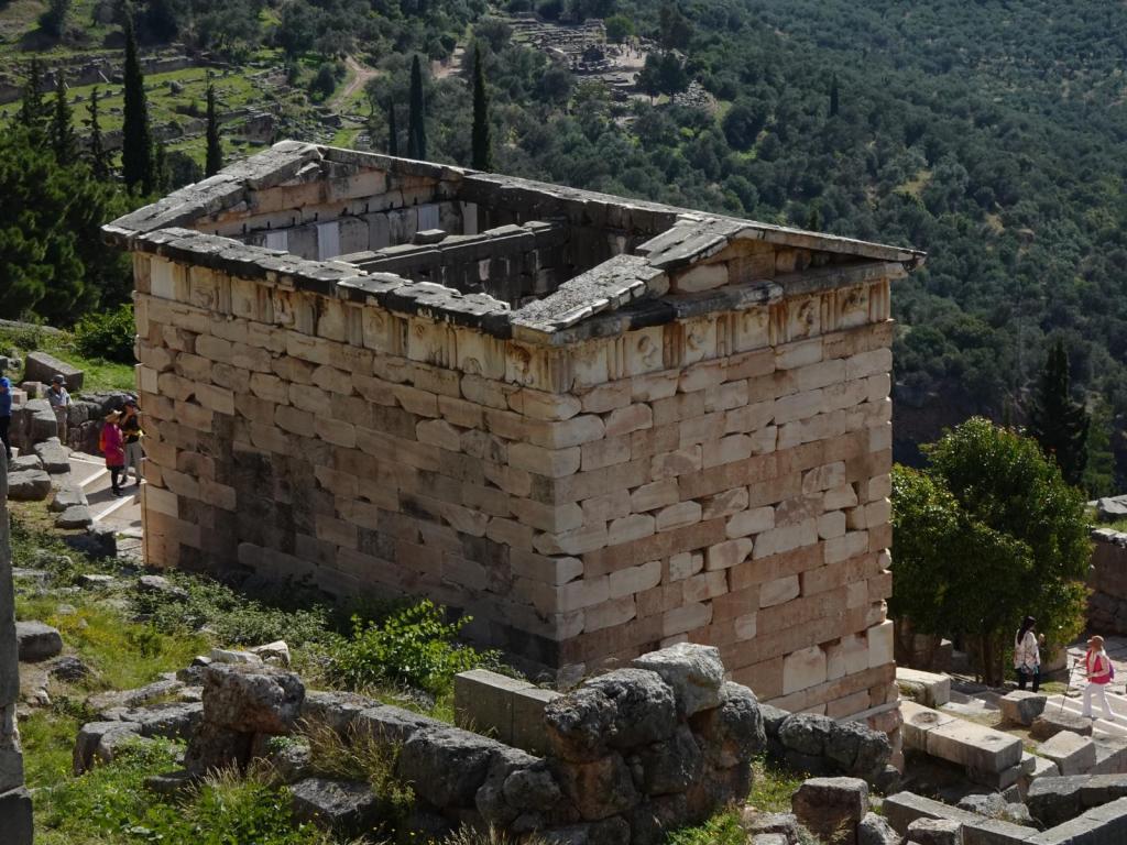 Delphi: Apollon-Heiligtum Schatzhaus der Athener (2023)