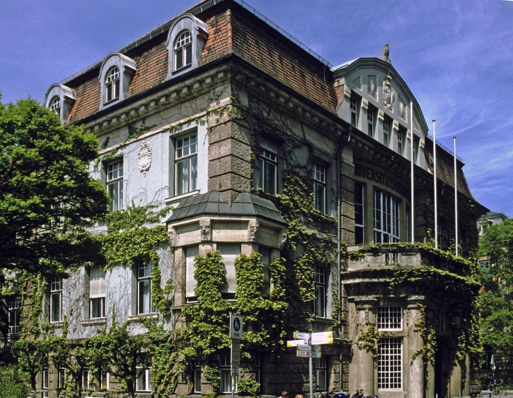 Erlangen: Universitätsbibliothek Altbau (2005)