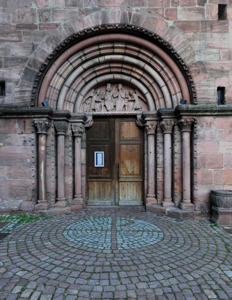 Kaysersberg: Heilig-Kreuz-Kirche Portal (2023)