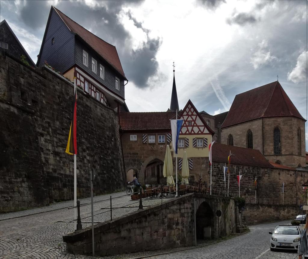 Kronach: Bamberger Tor und Pfarrkirche (2023)