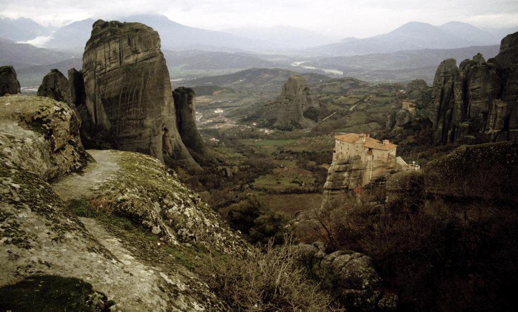 Meteora, rechts Kloster Rousanou (1996)