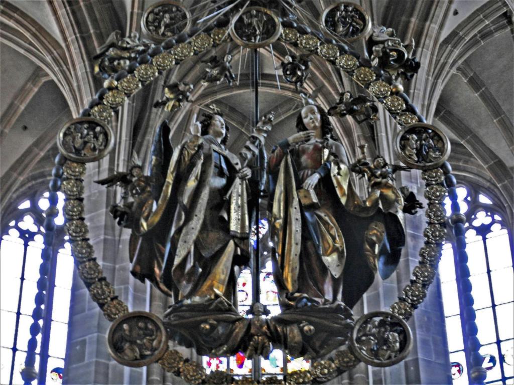 Nürnberg: Lorenzkirche Engelsgruß von Veit Stoß (2007)