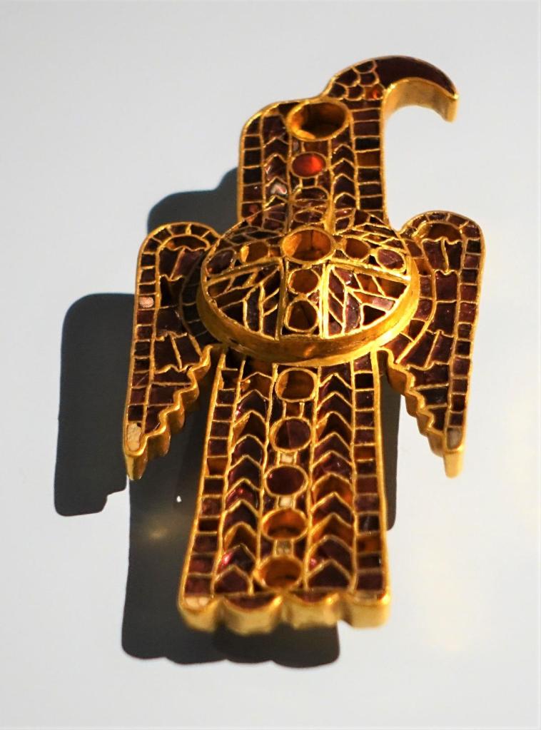 Nürnberg: Germanisches Nationalmuseum - Adlerfibel (2022)