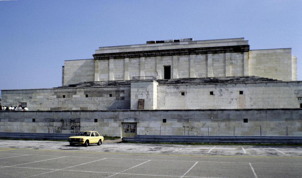 Nürnberg: Zeppelinfeld Haupttribüne (1986)