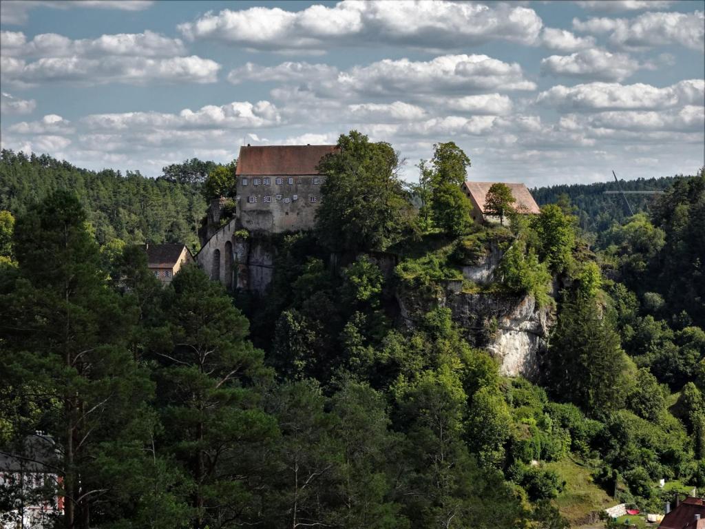 Pottenstein: Burg (2023)