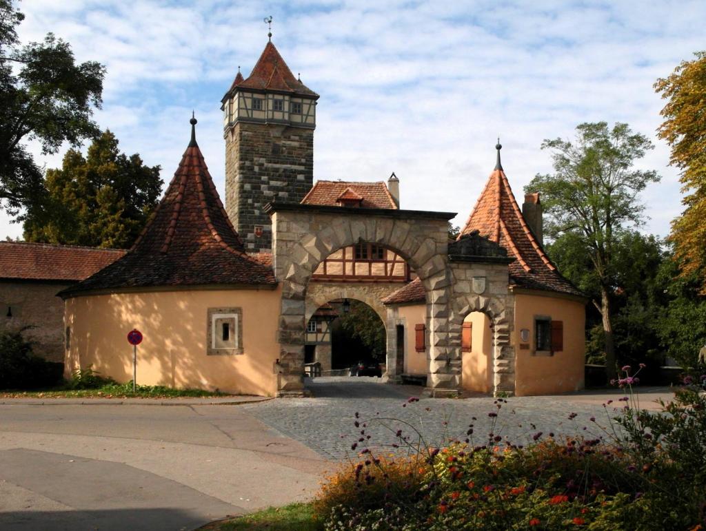 Rothenburg o.T.: Rödertor Landseite (2016)