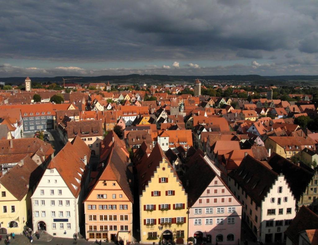 Rothenburg o. T.: Blick vom Rathausturm nach Osten (2016)