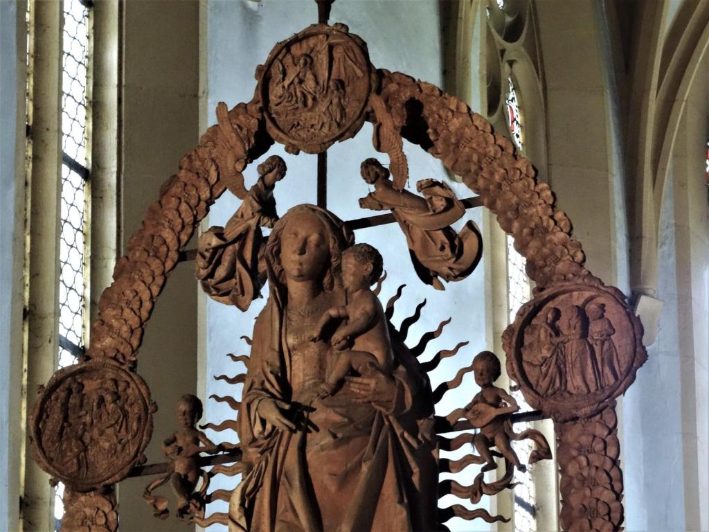 Volkach: Wallfahrtskirche Maria im Weingarten - Madonna im Rosenkranz von T. Riemenschneider (2022)