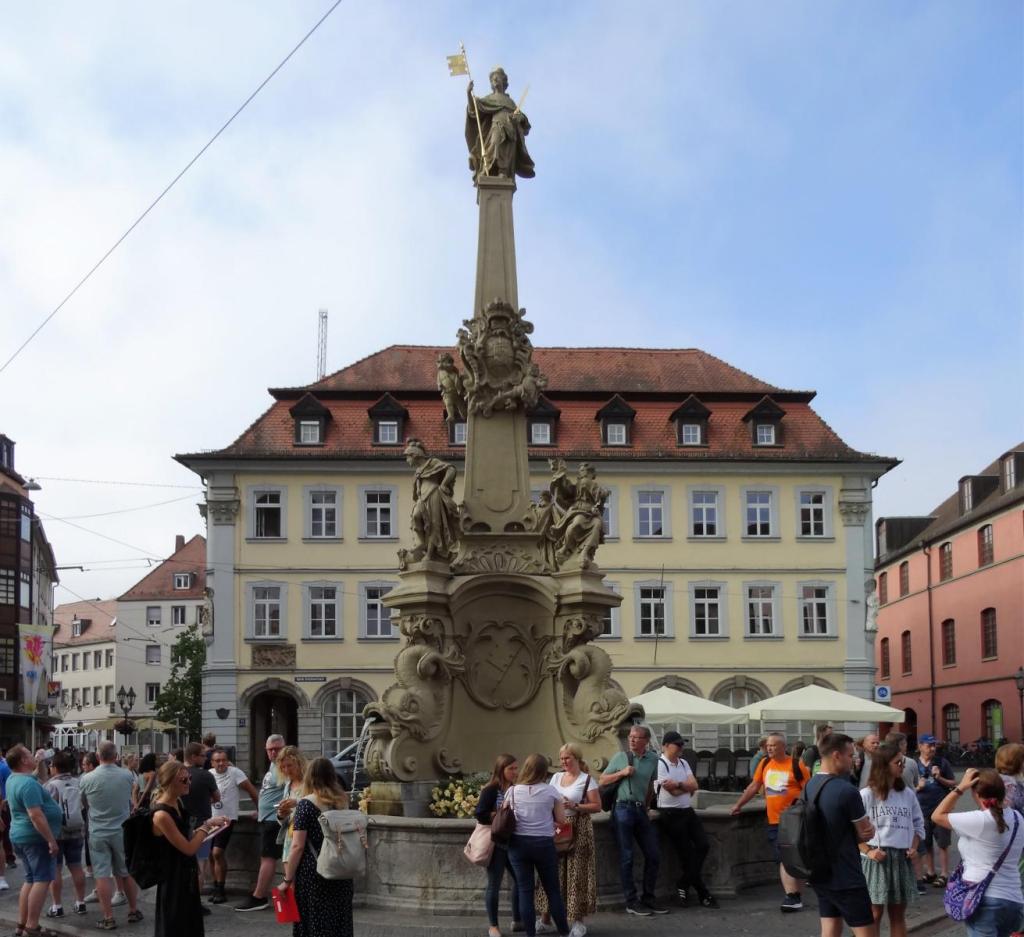 Würzburg: Vierröhrenbrunnen (2022)