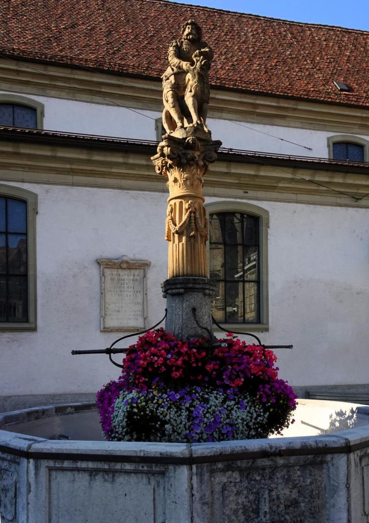 Freiburg [Fribourg]: Samsonbrunnen (2023)