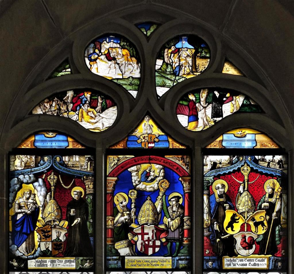 Muri: Kloster Kreuzgang - Wappenscheibe Süd III [von links Kloster Einsiedeln, Bischof von Konstanz, Kloster St. Gallen] (2023)