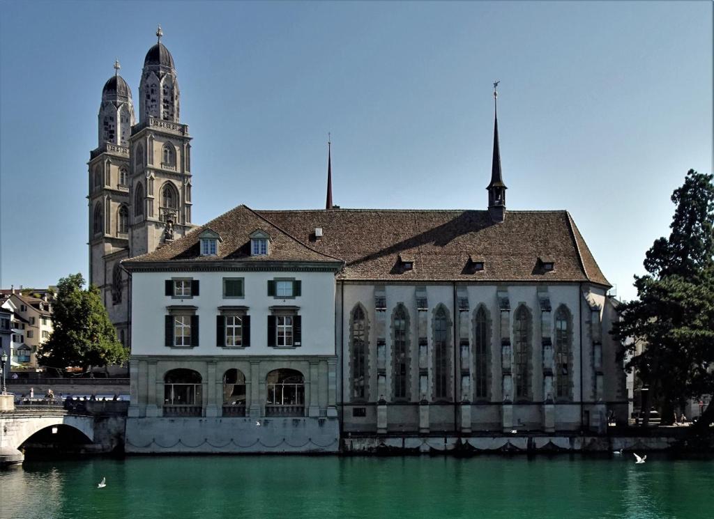 Zürich: Großmünster - Helmhaus - Wasserkirche (2023)