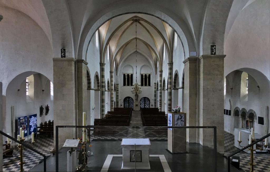Freckenhorst: Stiftskirche Blick vom Chor nach Westen (2023)