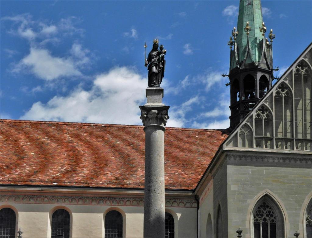 Konstanz: Mariensäule [Platz der ehemaligen Bischofspfalz] vor dem Münster (2017)