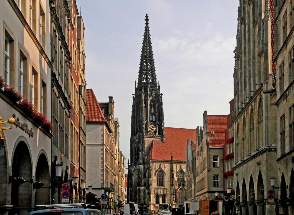 Münster: Prinzipalmarkt und Lambertikirche (2012)