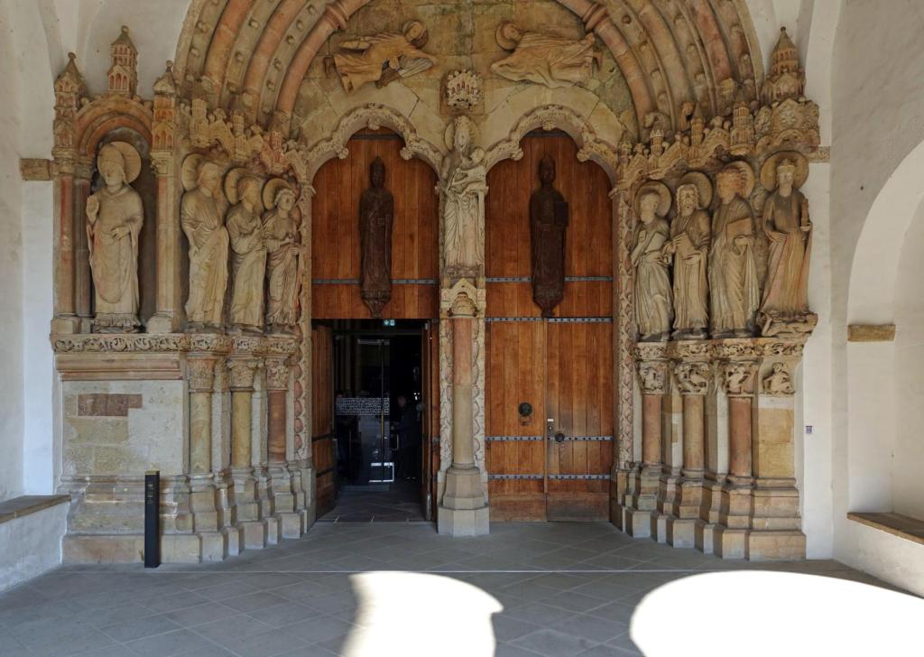 Paderborn: Dom Paradiesportal (2024)