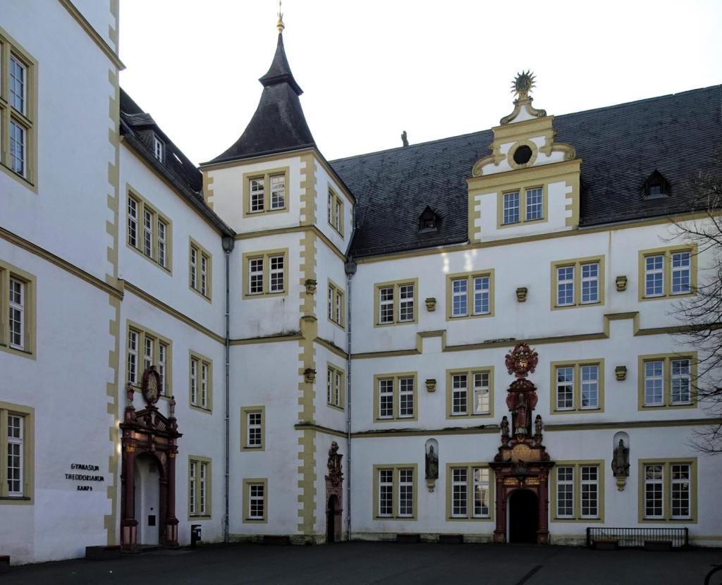 Paderborn: Jesuiten-Universität (2024)