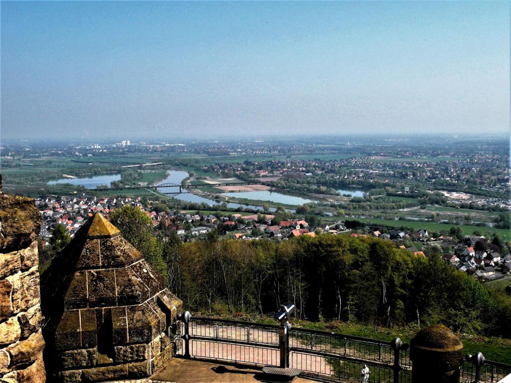 Porta Westfalica: Blick vom Kaiser Wilhelm-Denkmal (2011)