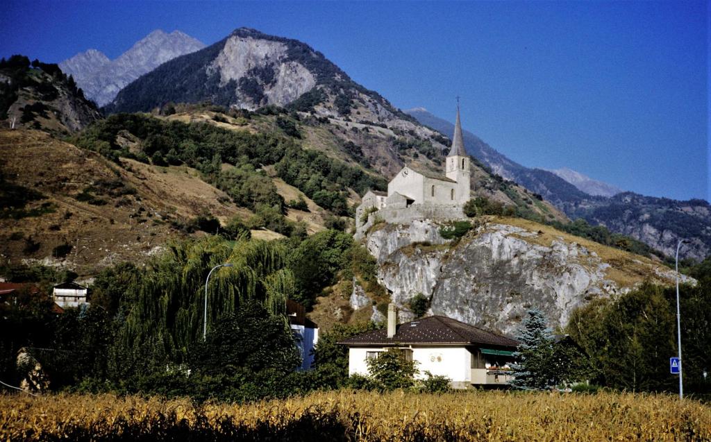 Raron: Burgkirche St. Romanus (1989)