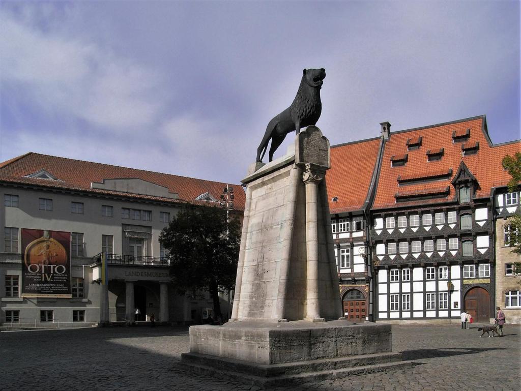 Braunschweig: Löwendenkmal auf dem Burgplatz (2009)