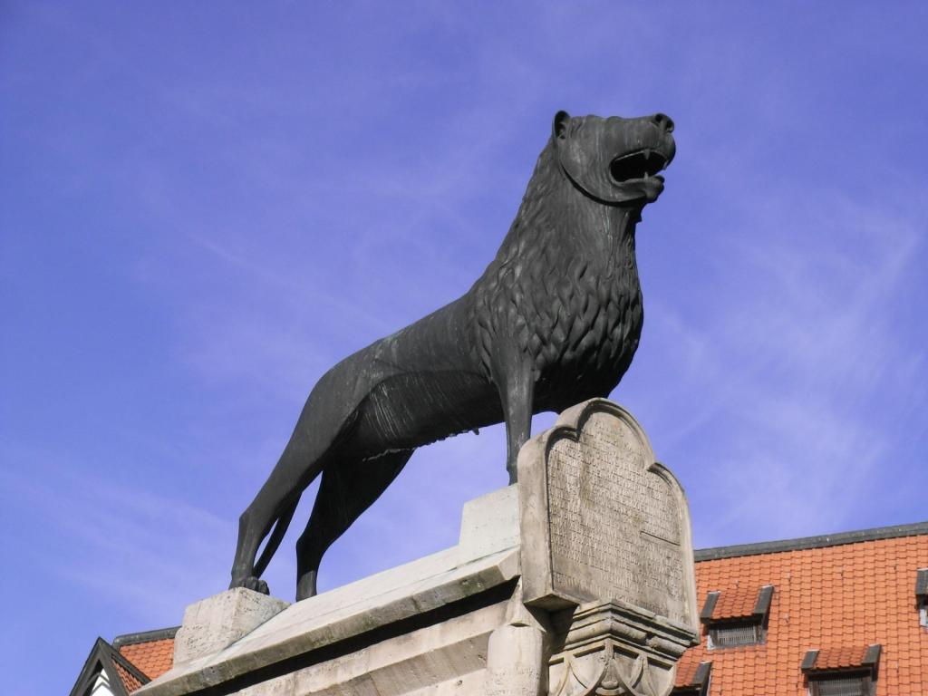 Braunschweig: Löwendenkmal auf dem Burgplatz (2009)