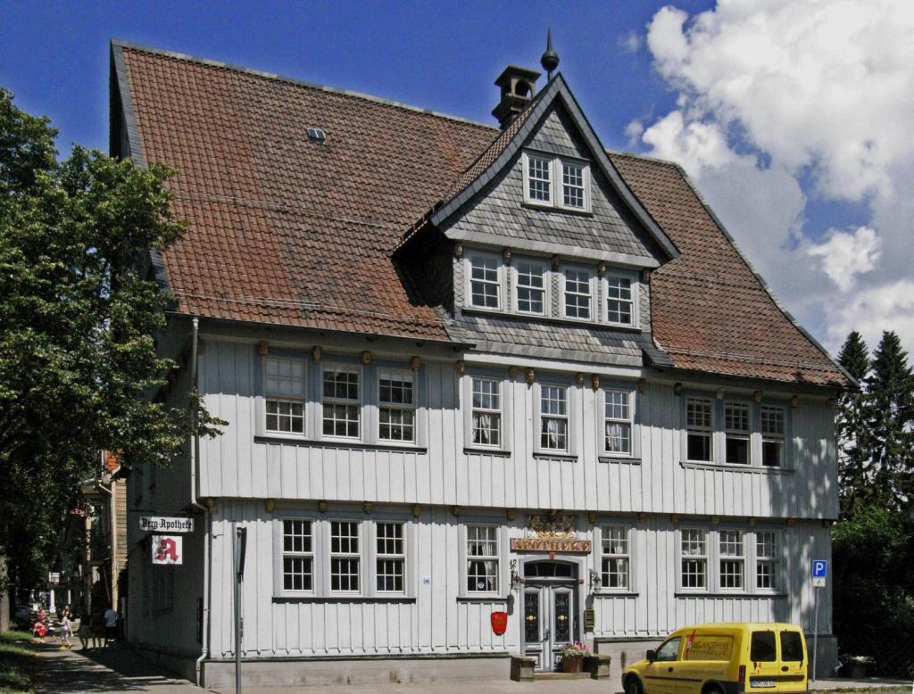 Zellerfeld: Bergapotheke [Fratzenapotheke] (2010)