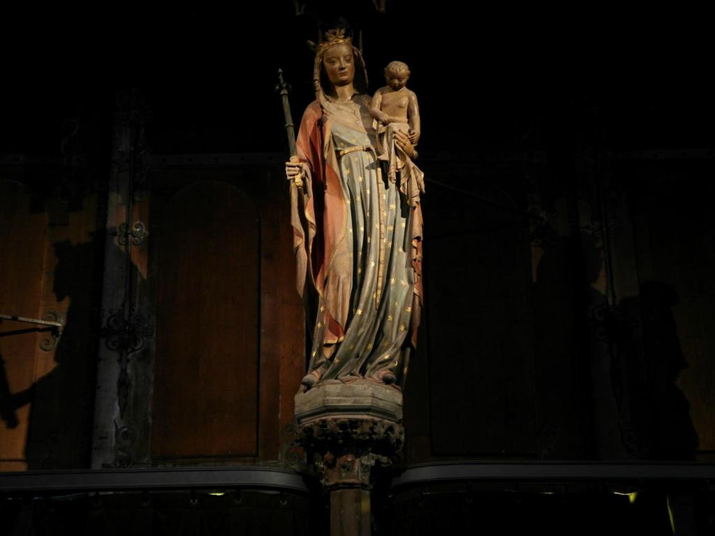 Freiburg: Münster Portalmadonna am Hauptportal (2011)