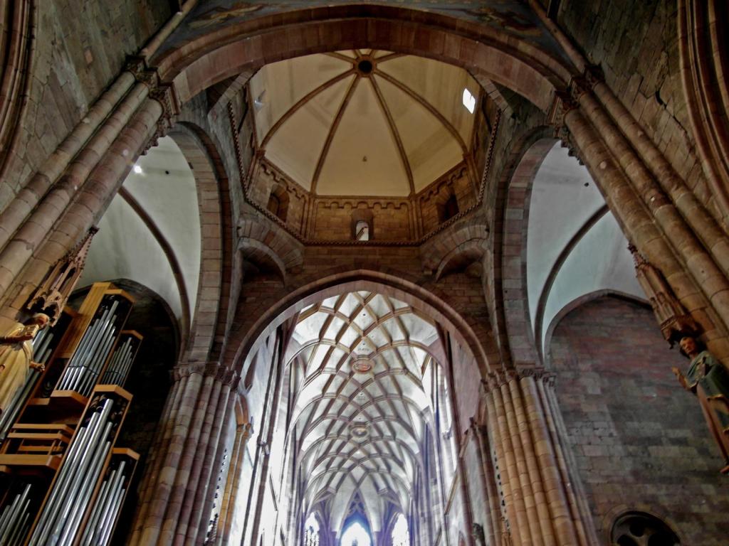 Freiburg: Münster Vierung und Chor (2011)