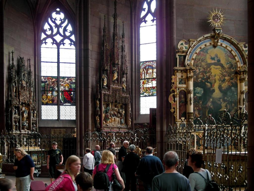 Freiburg: Münster Chorumgang mit Kapellen (2011)