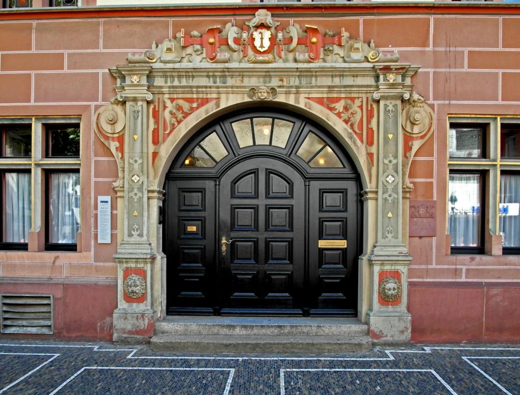 Freiburg: Basler Hof Portal (2011)