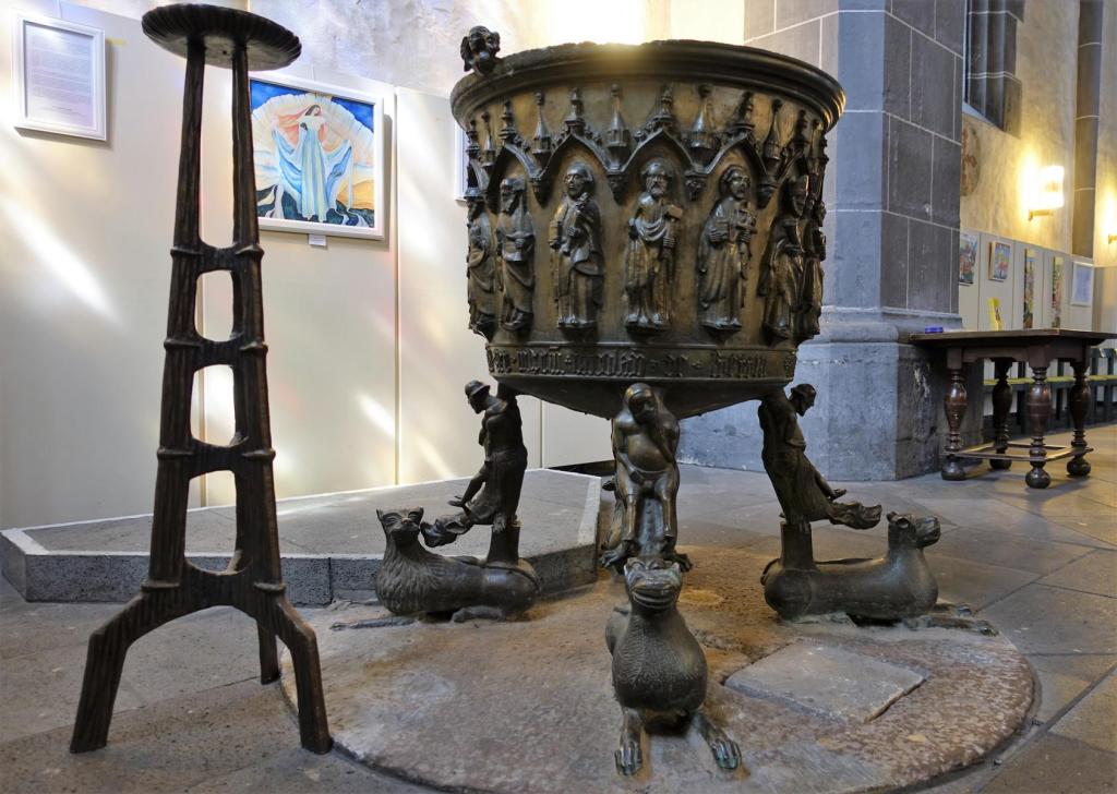 Hannoversch Münden: Blasiuskirche Taufbecken (2022)