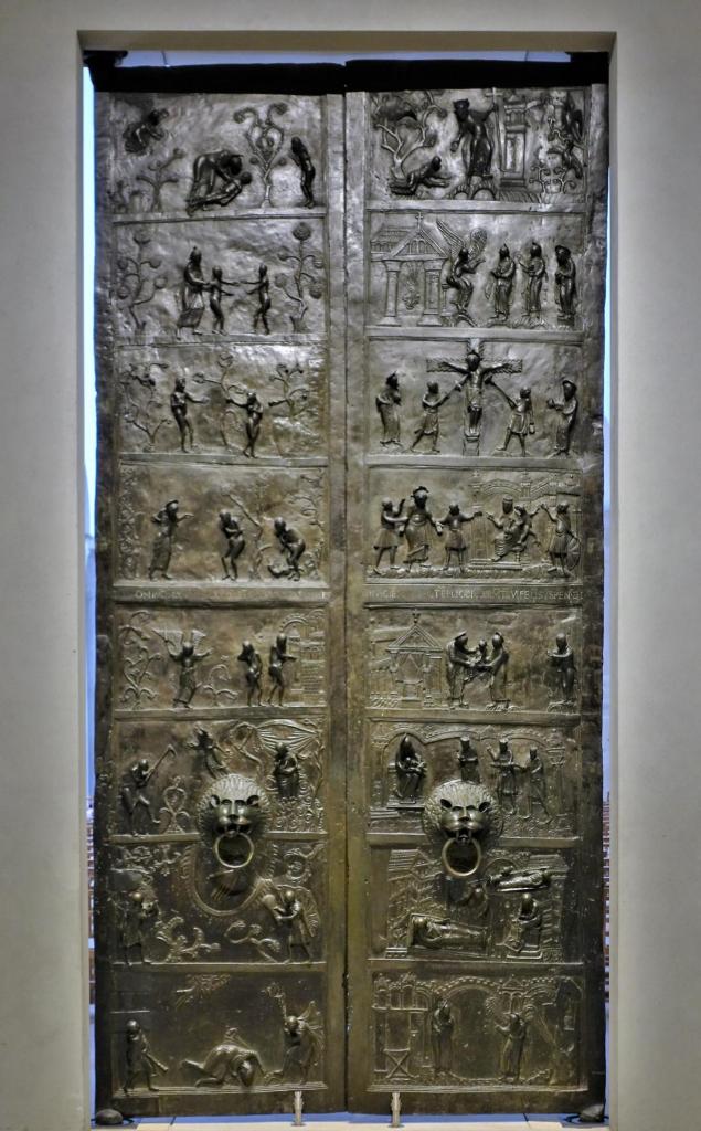 Hildesheim: Dom Bernwardstür (2023)