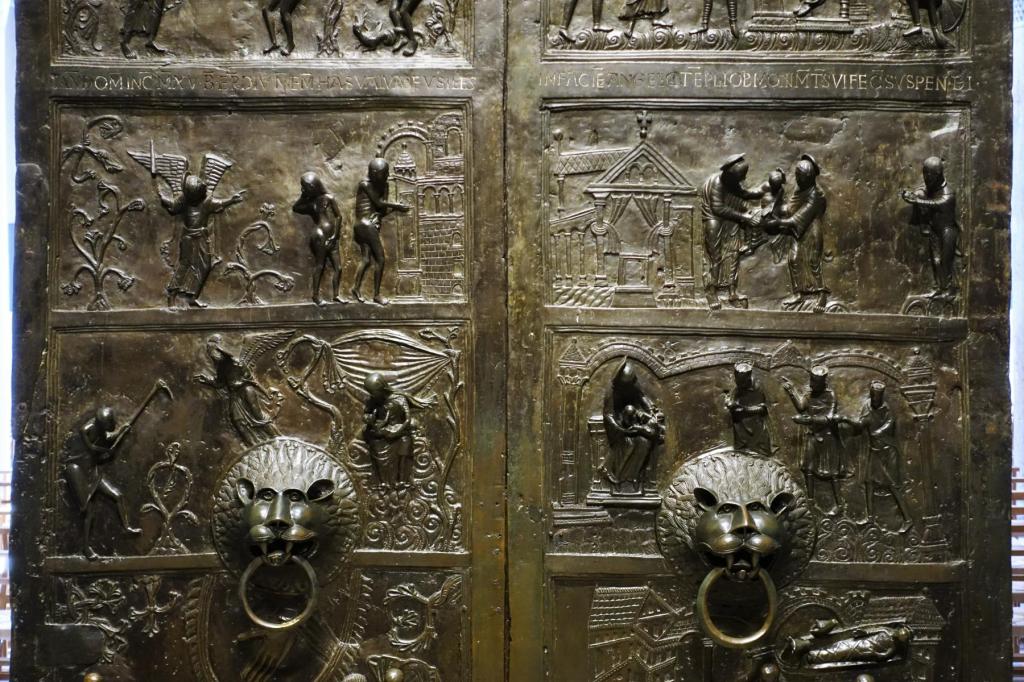 Hildesheim: Dom Bernwardstür (2023)