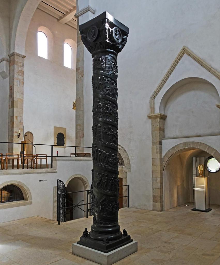 Hildesheim: Dom Bernwardsäule (2022)