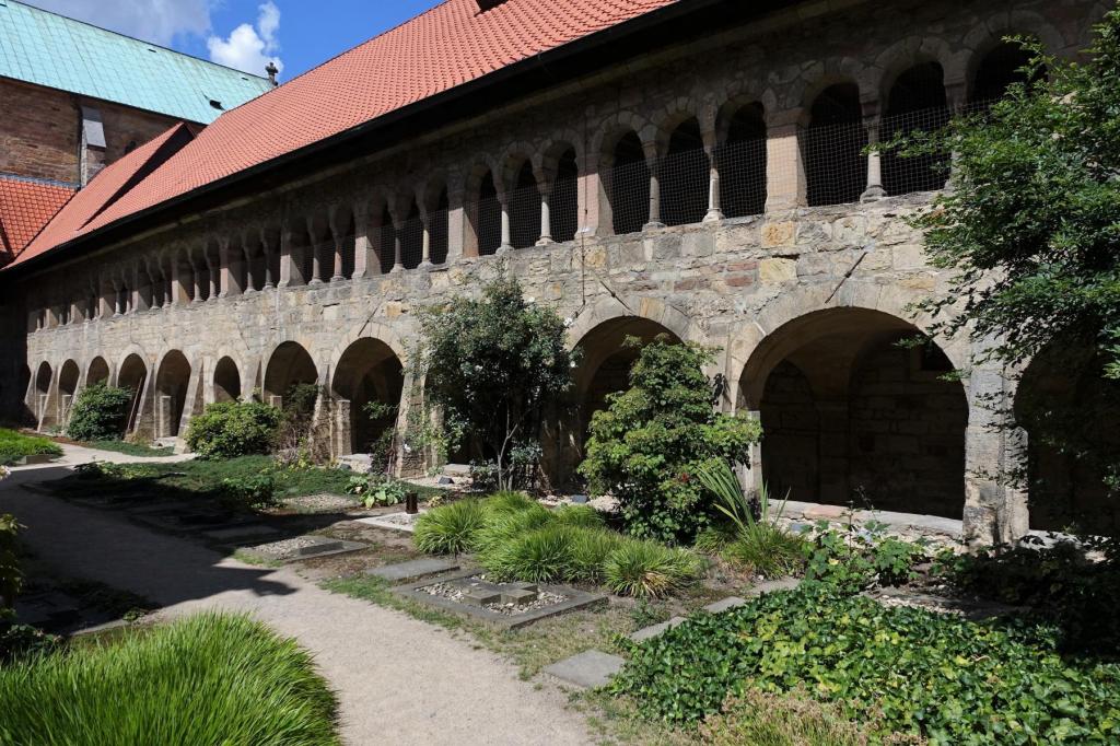 Hildesheim: Dom Kreuzgang (2022)