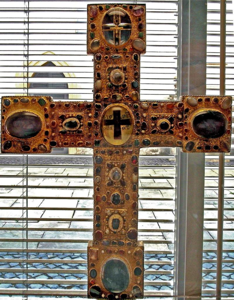 Hildesheim: Domschatz Großes Bernwardkreuz (2011)