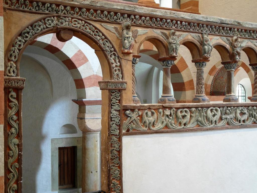 Hildesheim: Michaeliskirche Westquerhaus Nordseite - Engelchorschranke (2011)