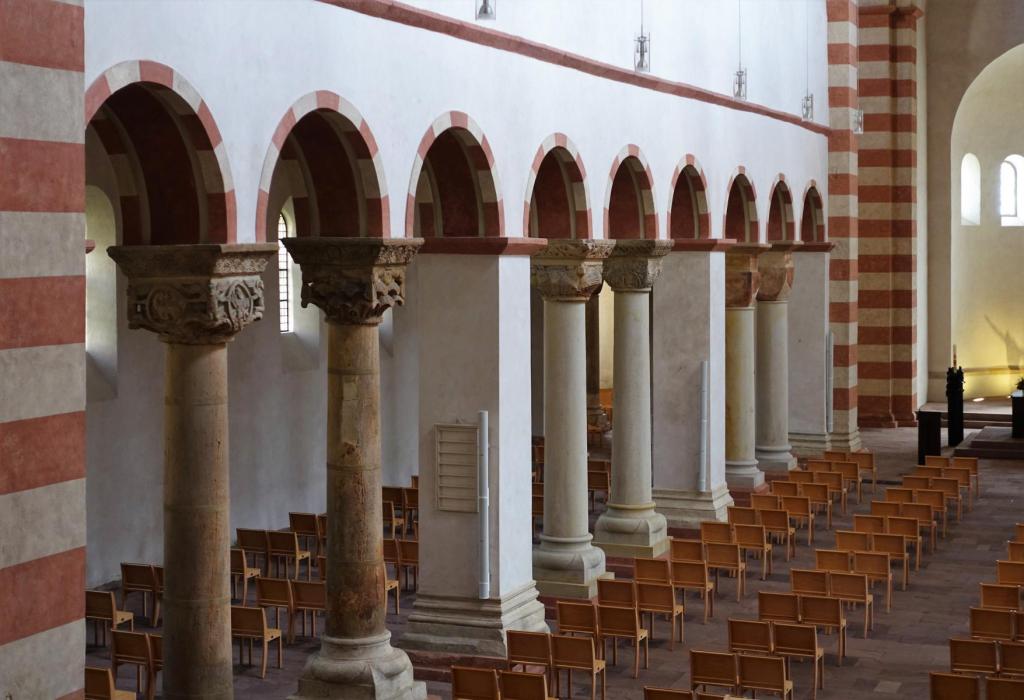 Hildesheim: Michaeliskirche Mittelschiffarkaden zum nördlichen Seitenschiff (2022)