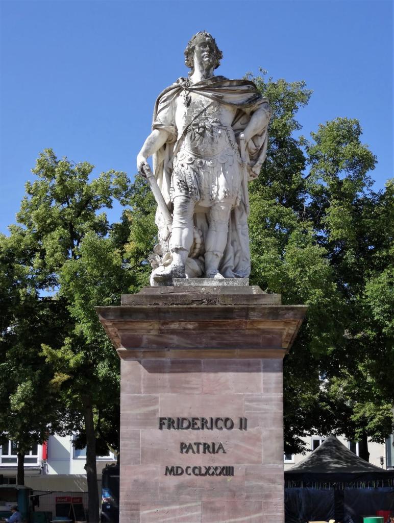 Kassel: Statue des Landgrafen Friedrich II. von Hessen-Kassel (2022)