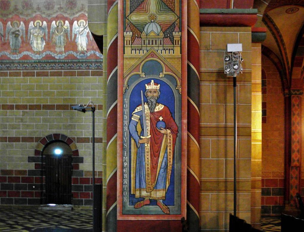 Königslutter: Kaiserdom Chor Wandbild Kaiser Lothars (2015)