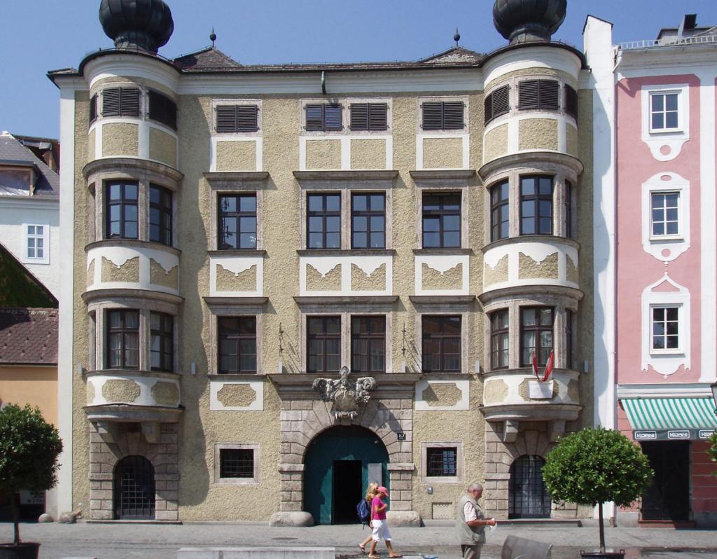 Linz: Kremsmünsterer Haus [Sterbehaus Kaiser Friedrichs III.] (2006)