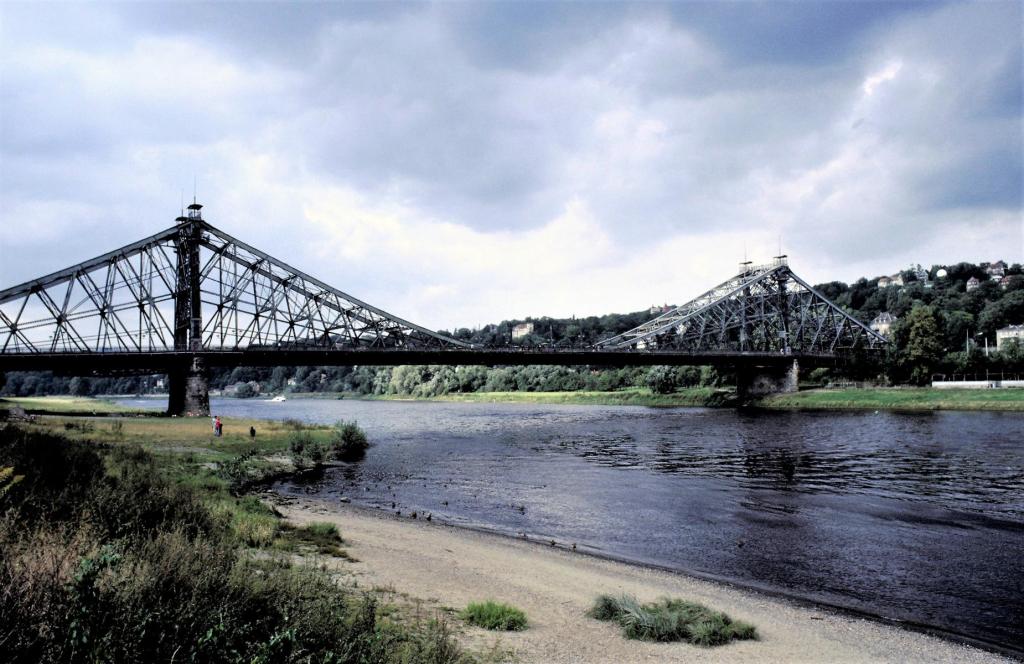 Dresden: Blaues Wunder (1985)